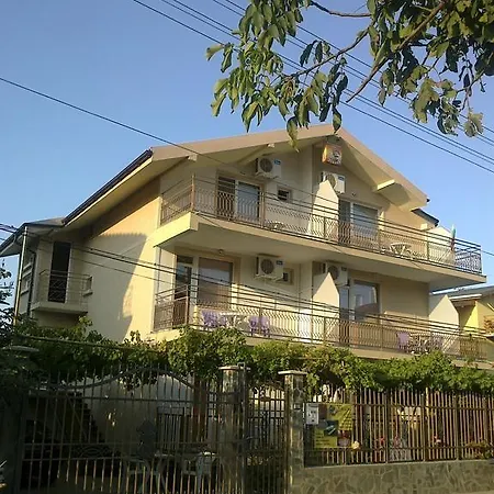 ゲストハウス Guest Rusalka クラネヴォ